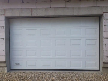 Ворота DoorHan из филенки